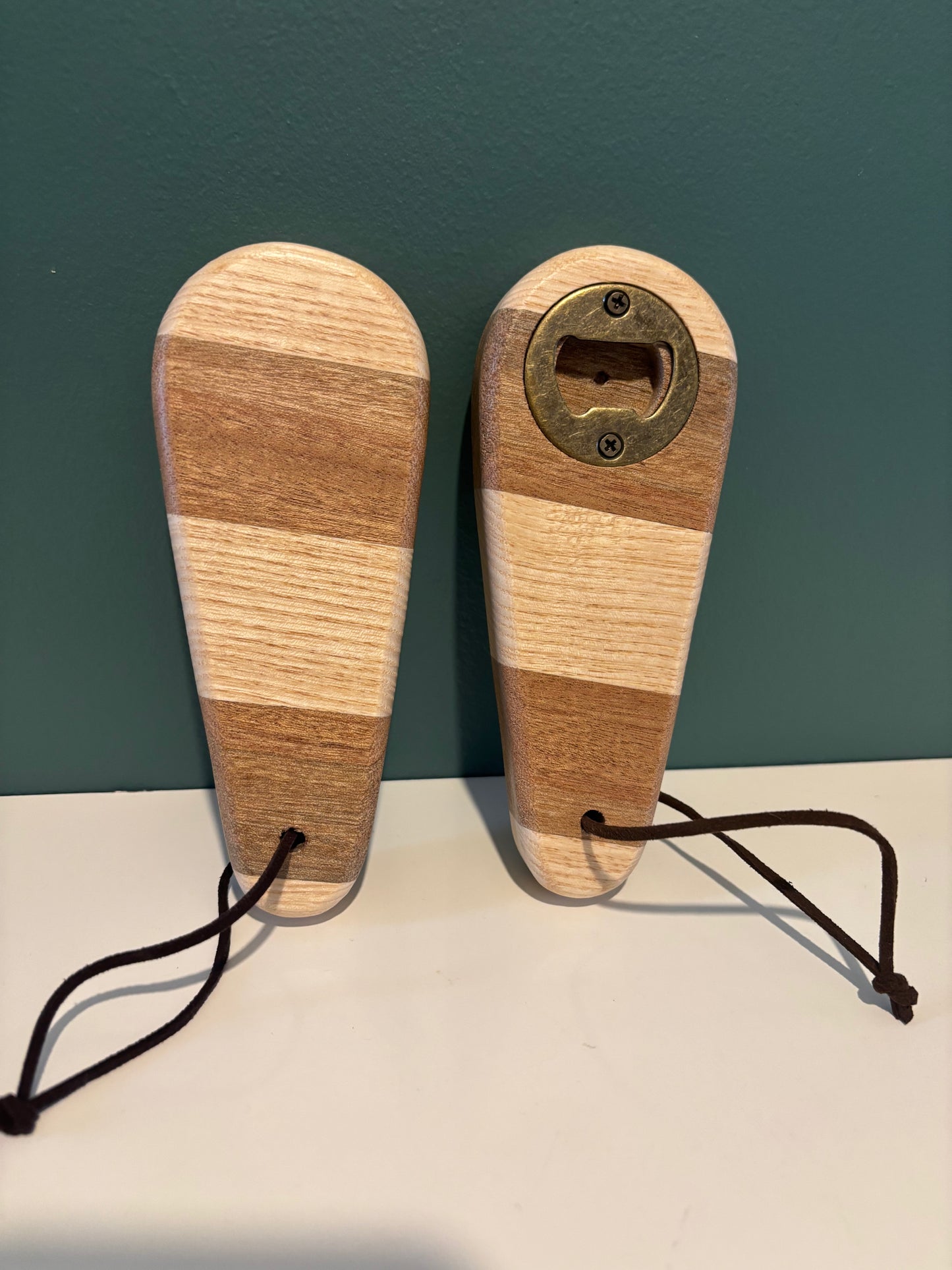 Décapsuleur multicolore - Sipo et Frêne