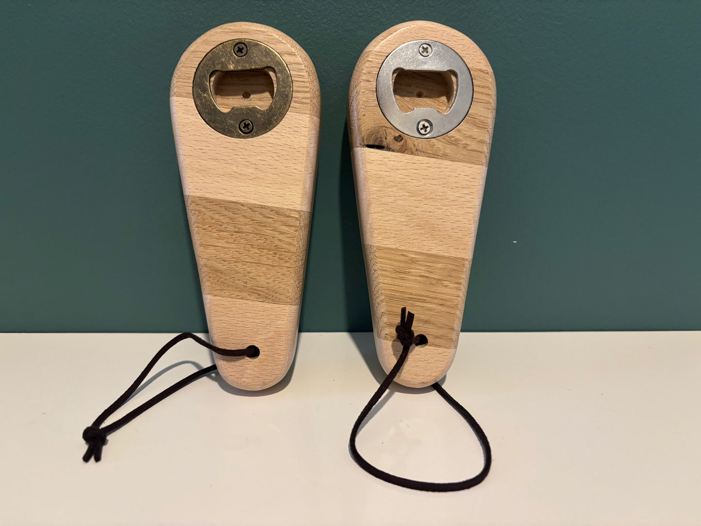 Décapsuleur multicolore - Chêne et Hêtre