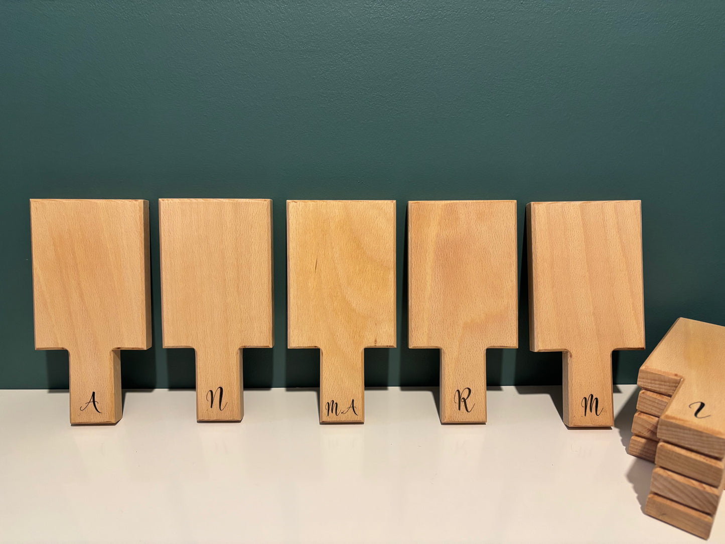 Planche " MINI-GOURMANDE " en Hêtre